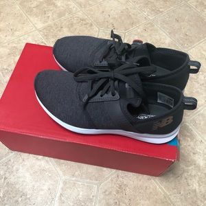 NEW BALANCE memory sole 7.5 wide tennis shoes gray